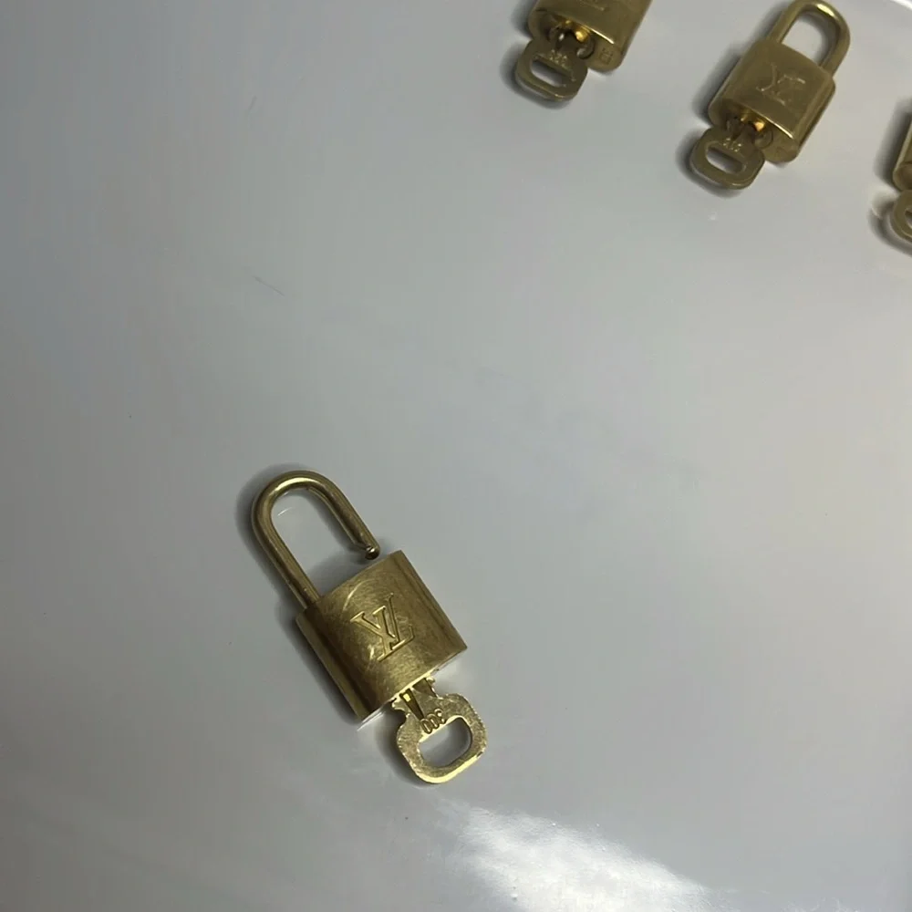 Louis Vuitton Padlock & Key #300